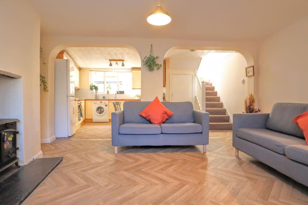 4 Bed Home 3 Mins From Harbour + Sandy Beach Folkestone Exterior photo